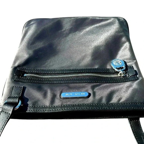 Michael Kors NWOT Color block Nylon/Leather Crossbody Graphite/Black Lock - Picture 8 of 12